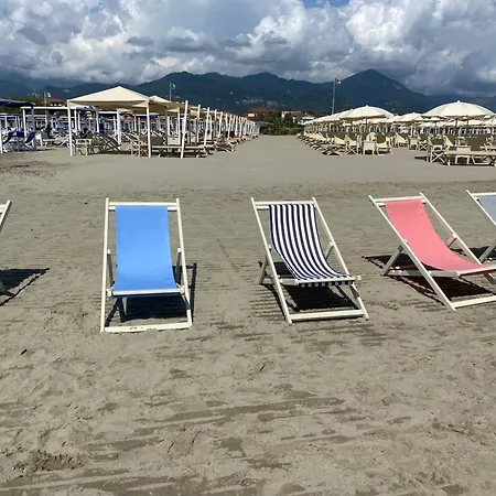 Villa Villino Lavinia Marina di Pietrasanta