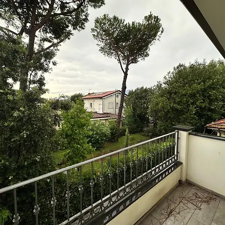 Villino Lavinia * Marina di Pietrasanta