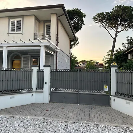 Villino Lavinia * Marina di Pietrasanta